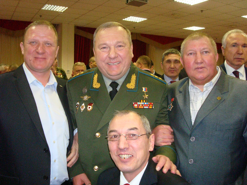 Нижегородские представители с генерал-полковником Шамановым В.А.